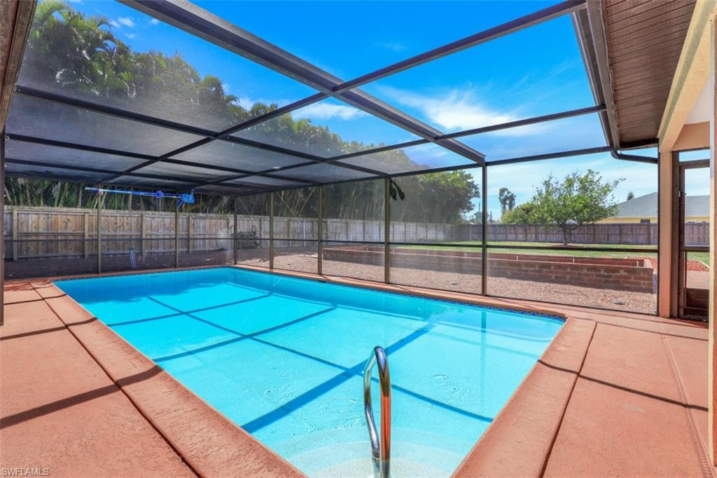 SAN CARLOS PARK - Residential