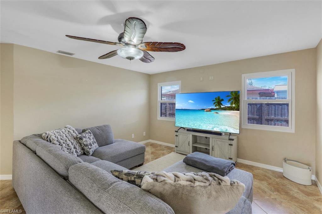 SAN CARLOS PARK - Residential