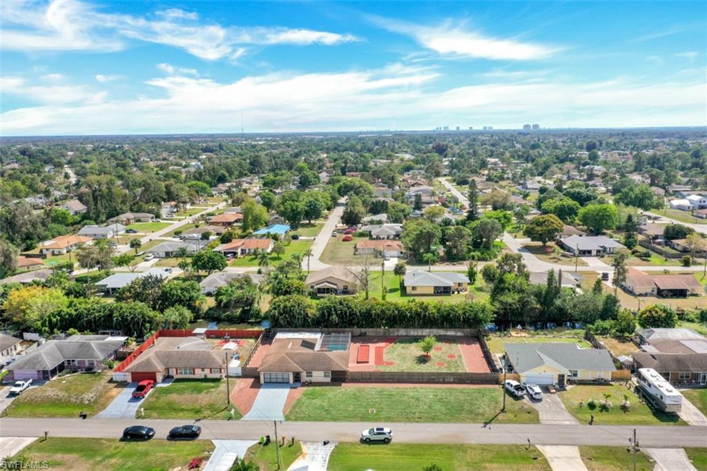SAN CARLOS PARK - Residential