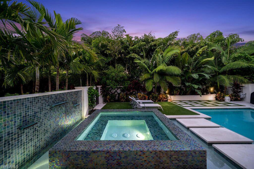 OLDE NAPLES - Residential