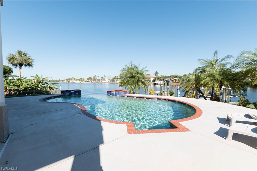 FORT MYERS SHORES - Residential