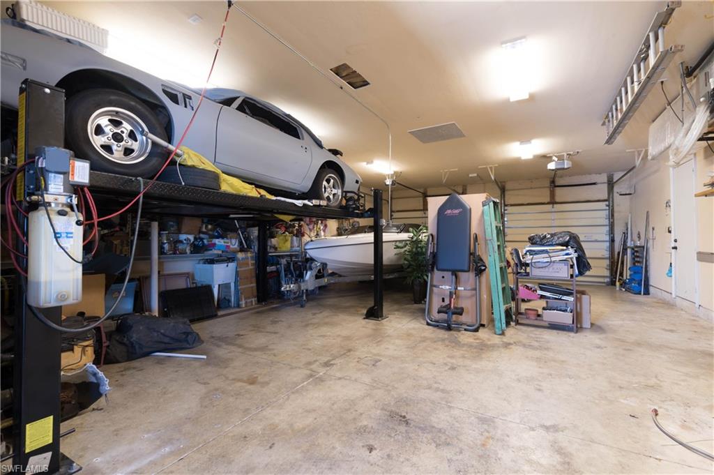 FORT MYERS SHORES - Residential