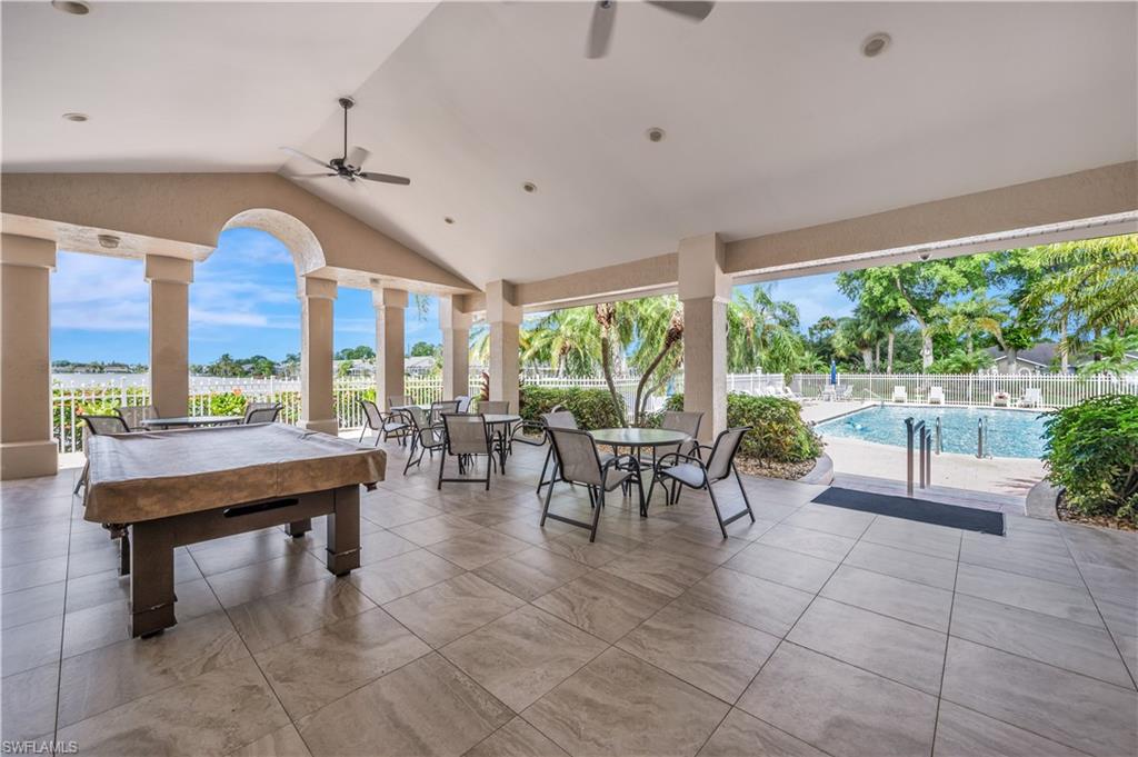 ROYAL VILLAS - Residential