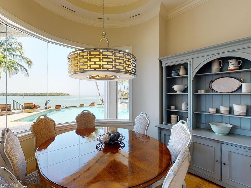 MARCO BEACH - Residential