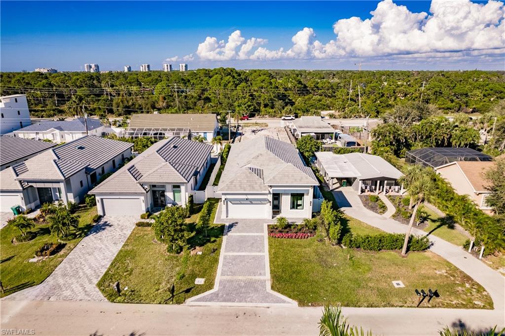 NAPLES PARK - Residential