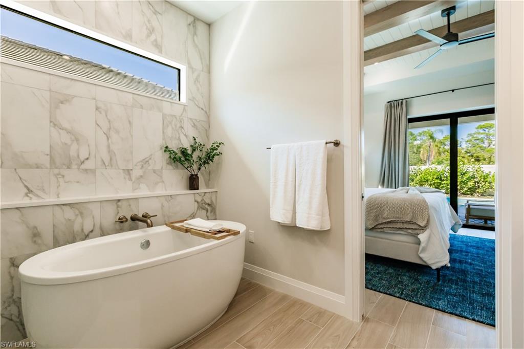 NAPLES PARK - Residential