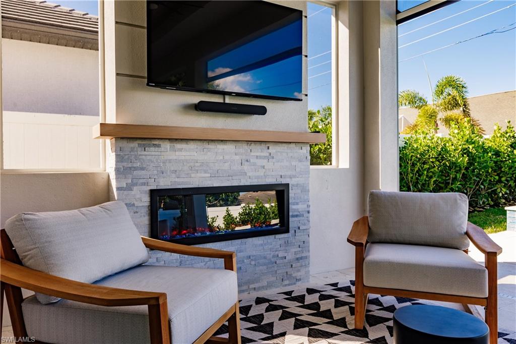 NAPLES PARK - Residential