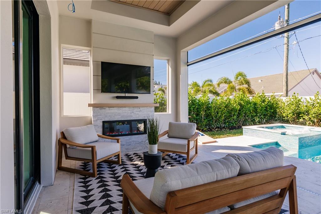 NAPLES PARK - Residential