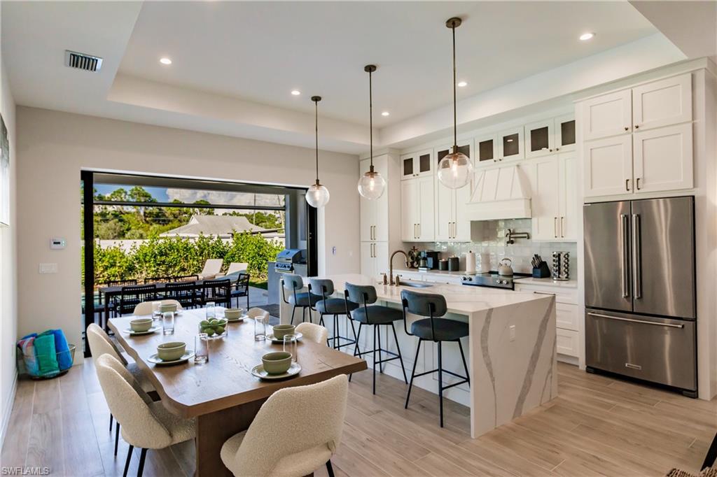NAPLES PARK - Residential