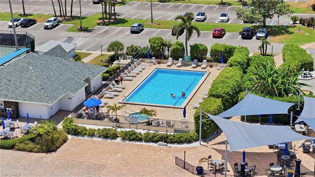 KELLY GREENS - Residential
