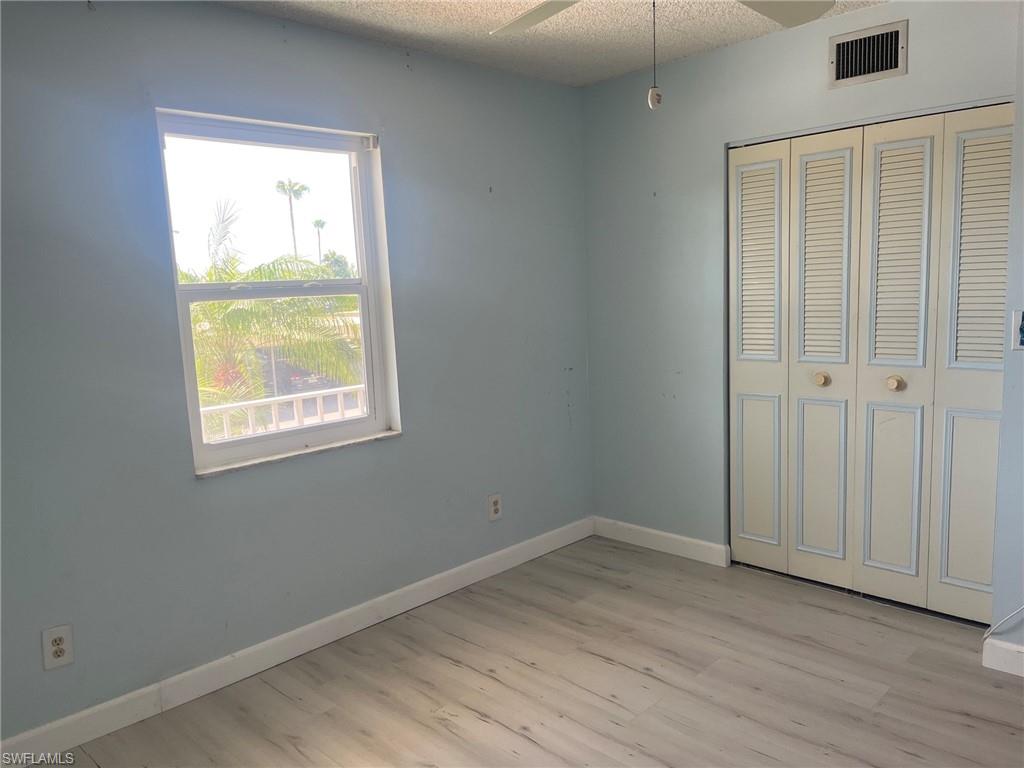 SEVEN LAKES - Residential