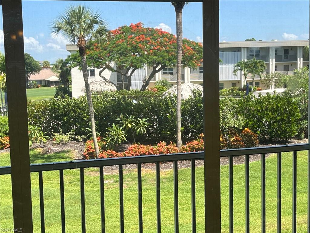 SEVEN LAKES - Residential