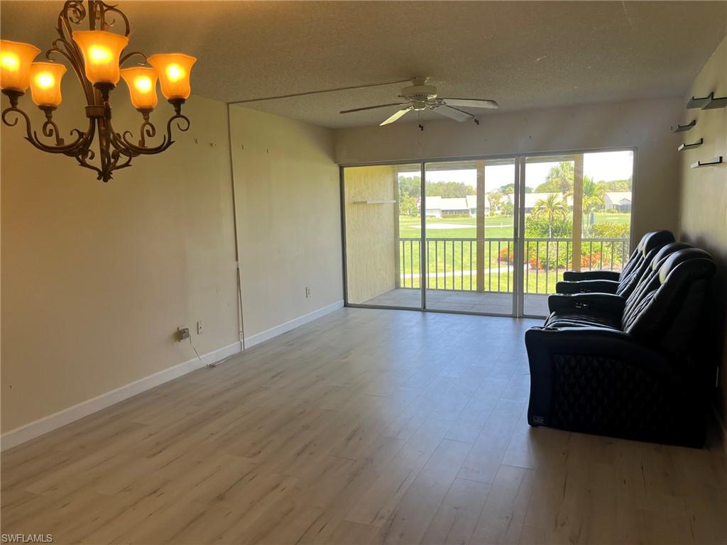 SEVEN LAKES - Residential