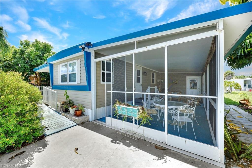 RIVIERA COLONY - Residential