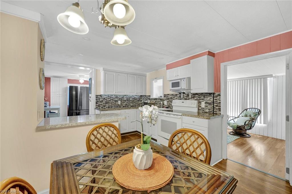RIVIERA COLONY - Residential