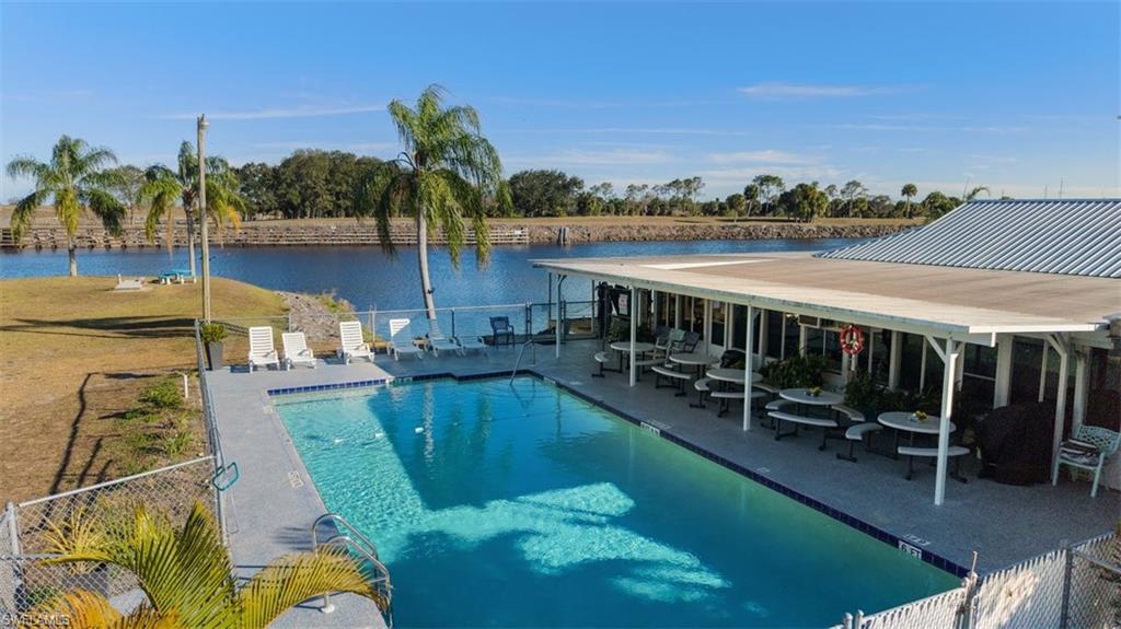 MOORE HAVEN - Residential