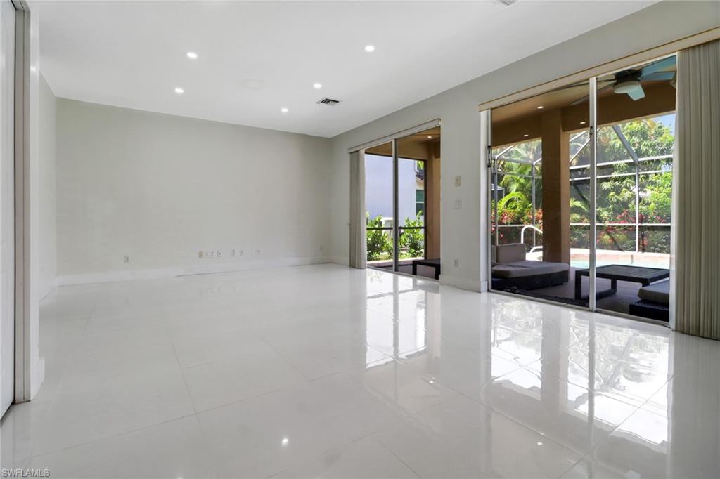 LAUREL LAKES - Residential Lease