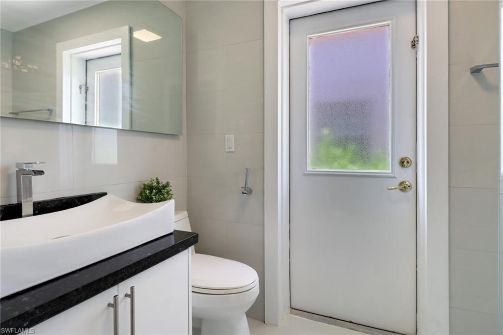 LAUREL LAKES - Residential Lease
