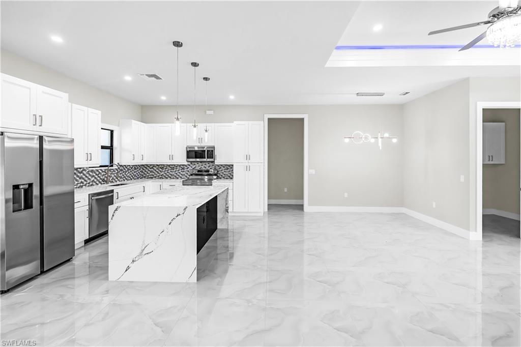GOLDEN GATE ESTATES - Residential