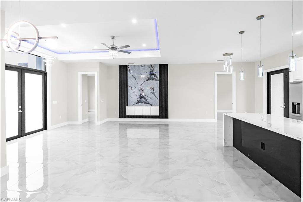 GOLDEN GATE ESTATES - Residential