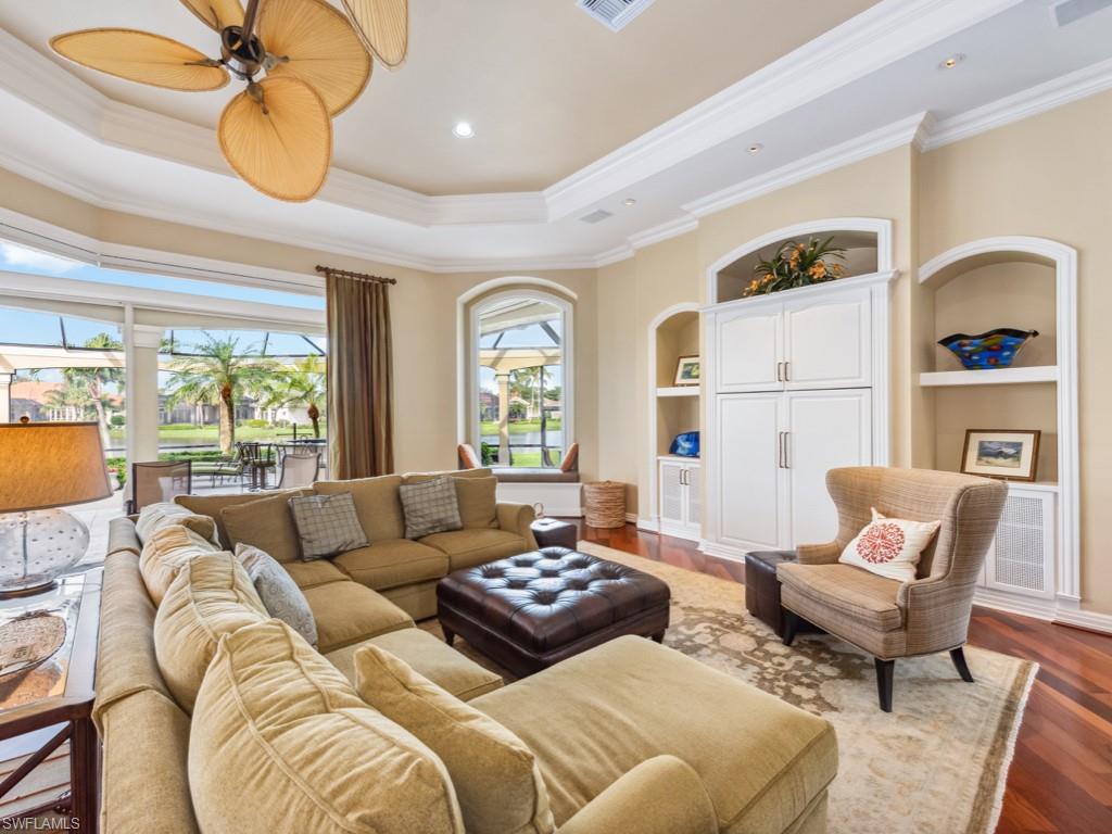 SPRING RIDGE - Residential