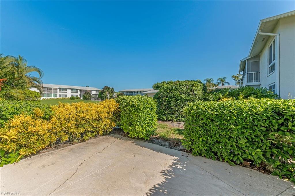 GLADES COUNTRY CLUB - Residential