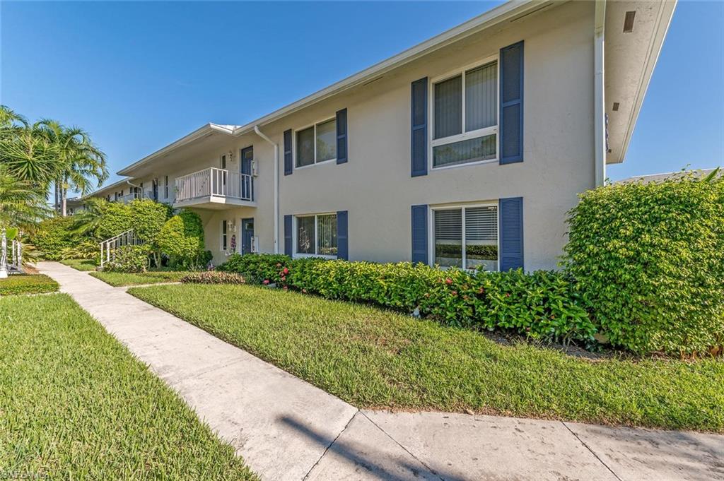 GLADES COUNTRY CLUB - Residential