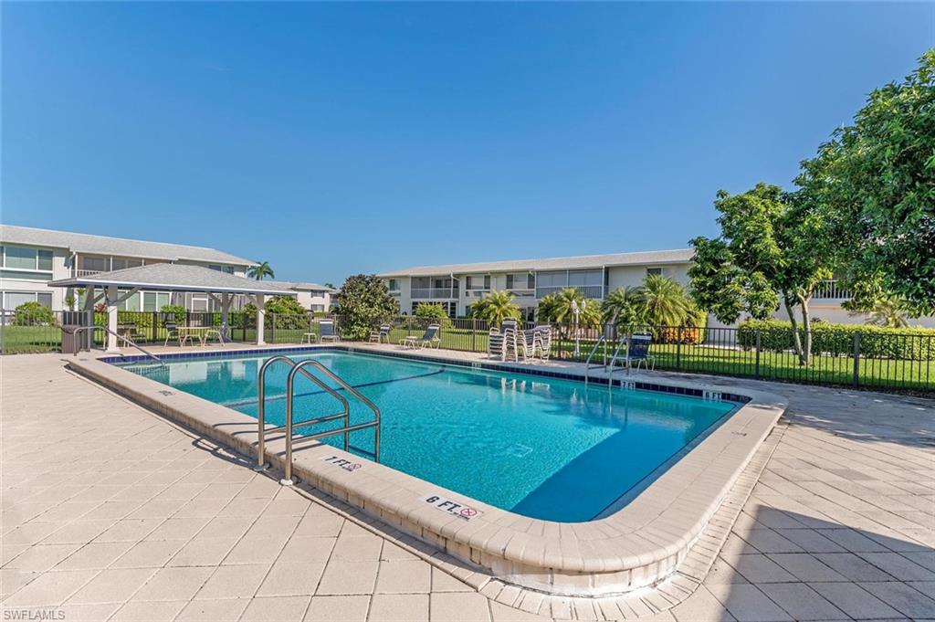 GLADES COUNTRY CLUB - Residential