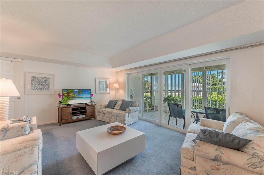 GLADES COUNTRY CLUB - Residential