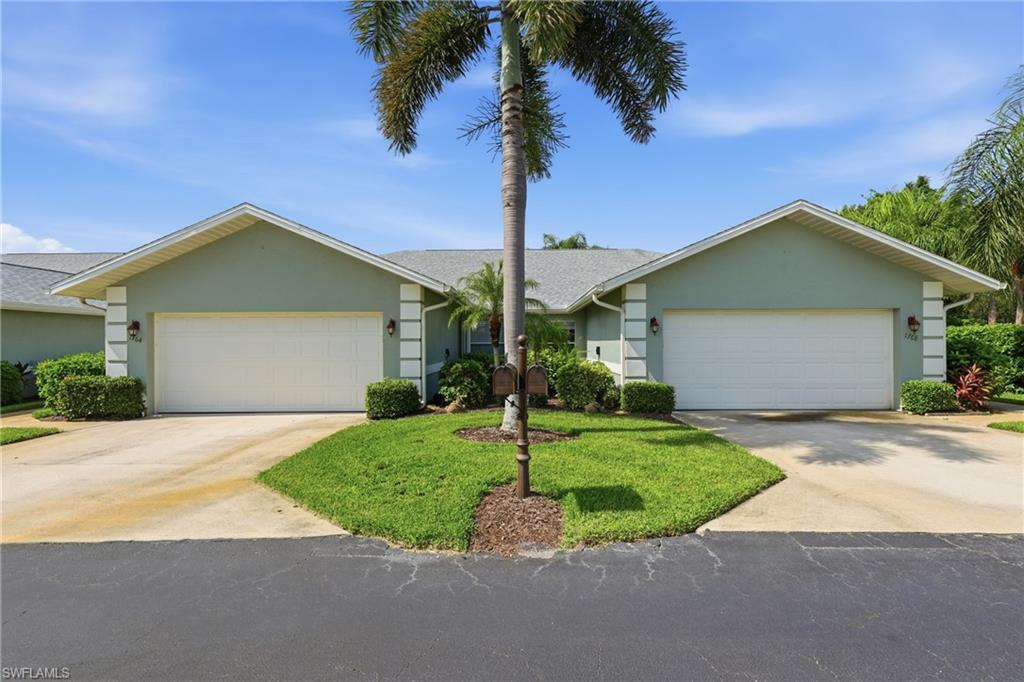 ROYAL VILLAS - Residential