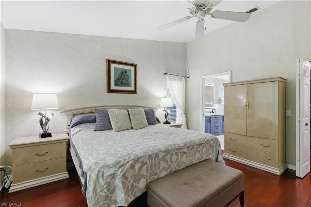 ROYAL VILLAS - Residential