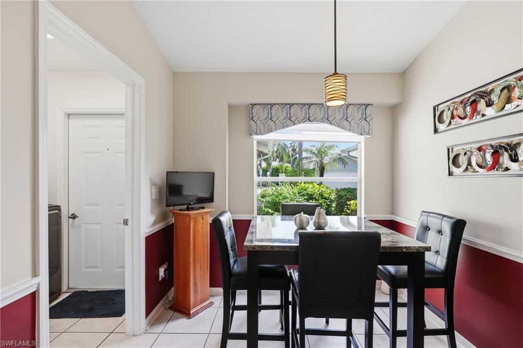 ROYAL VILLAS - Residential