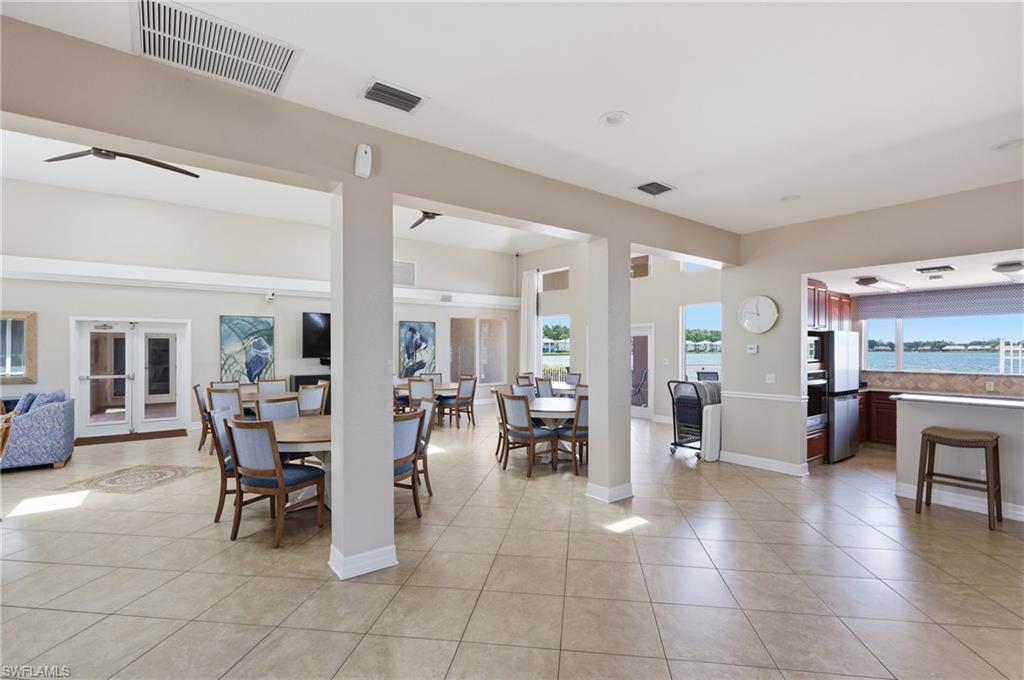 ROYAL VILLAS - Residential
