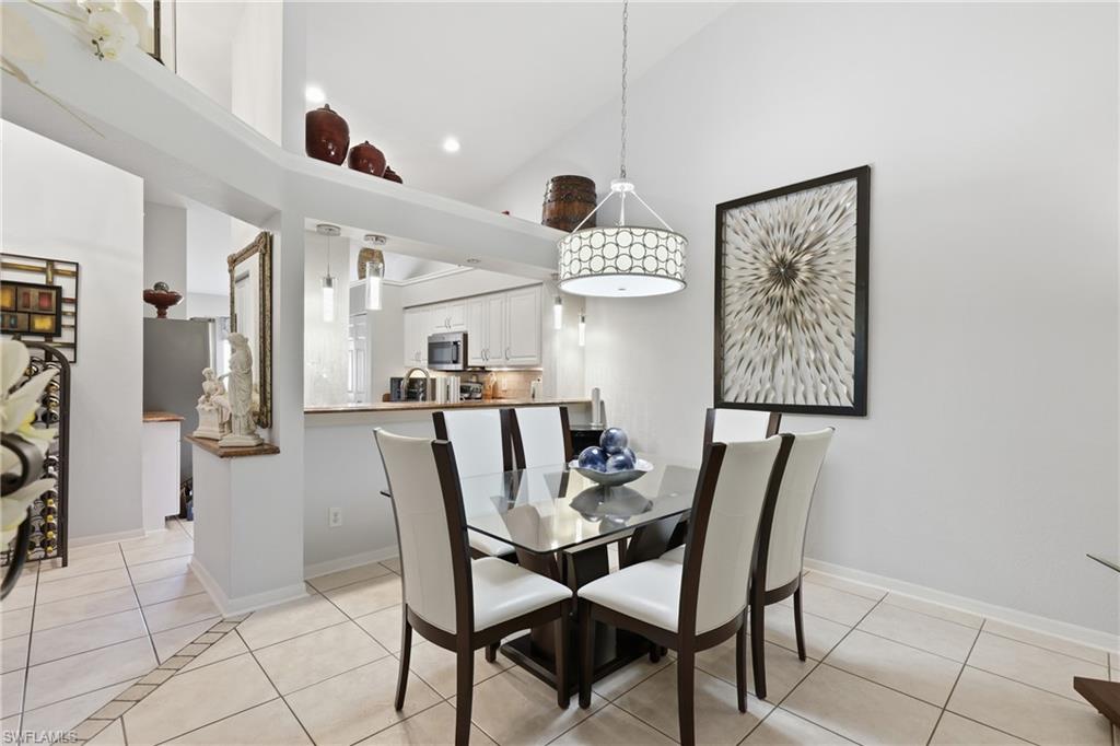 ROYAL VILLAS - Residential