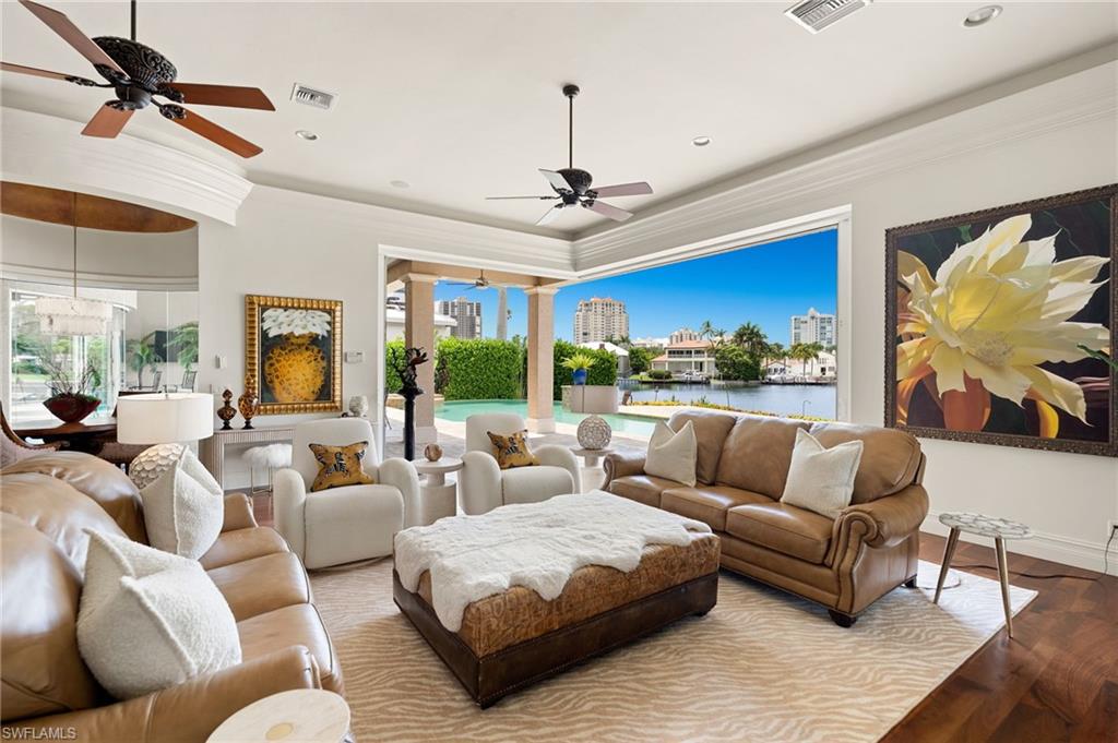 PARK SHORE - Residential