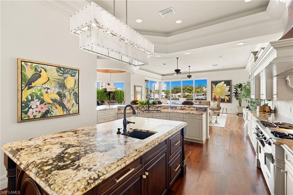 PARK SHORE - Residential