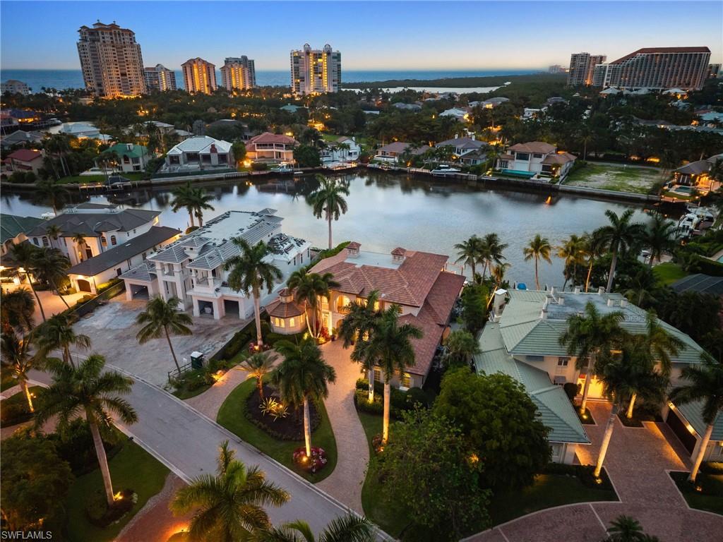 PARK SHORE - Residential