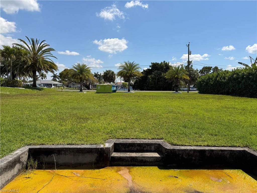 YACHT CLUB COLONY - Land