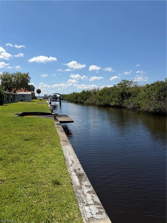 YACHT CLUB COLONY - Land