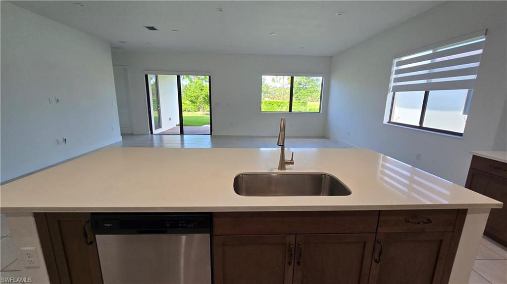 MAPLE RIDGE - Residential Lease