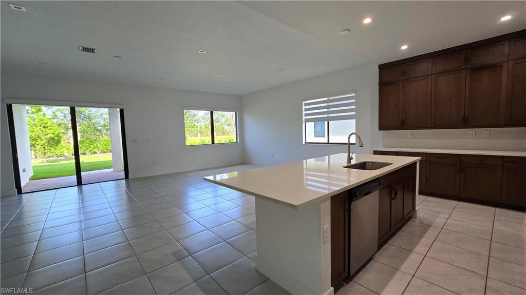 MAPLE RIDGE - Residential Lease