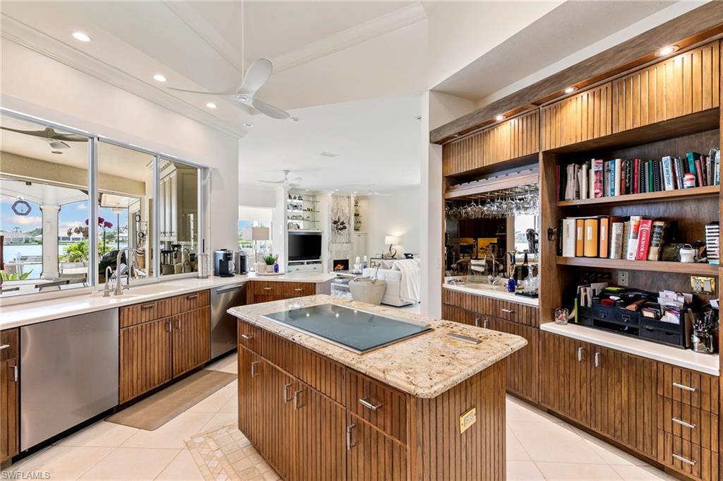 MARCO ISLAND - Residential