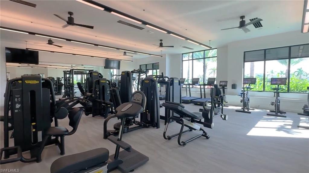 ESPLANADE LAKE CLUB - Residential