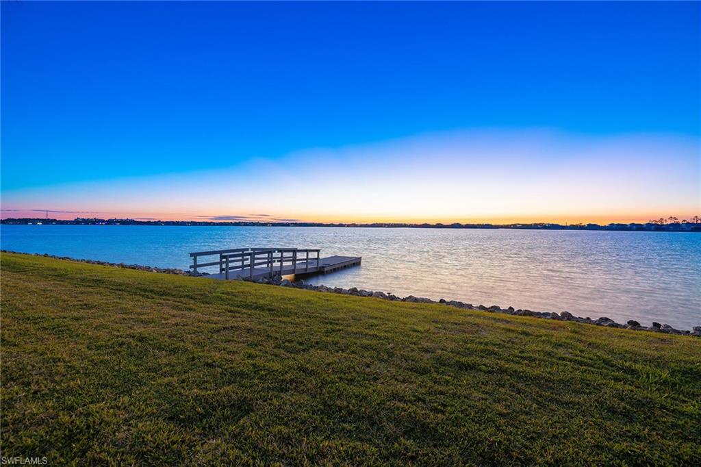 ESPLANADE LAKE CLUB - Residential