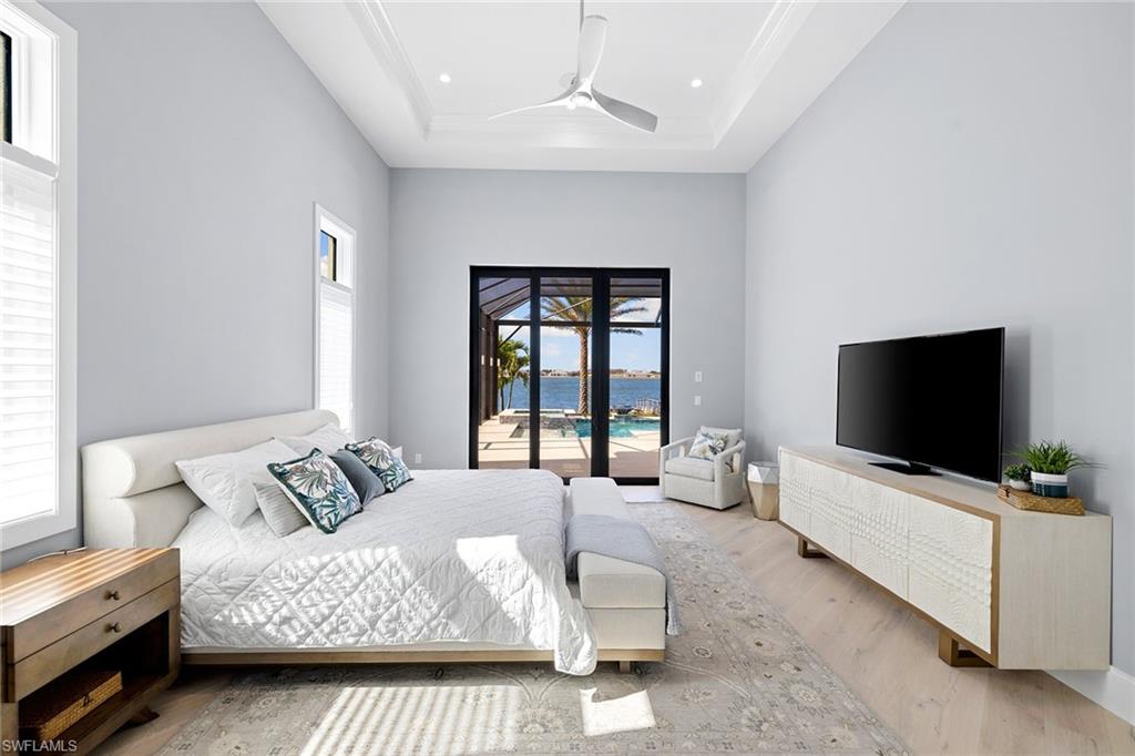 ESPLANADE LAKE CLUB - Residential