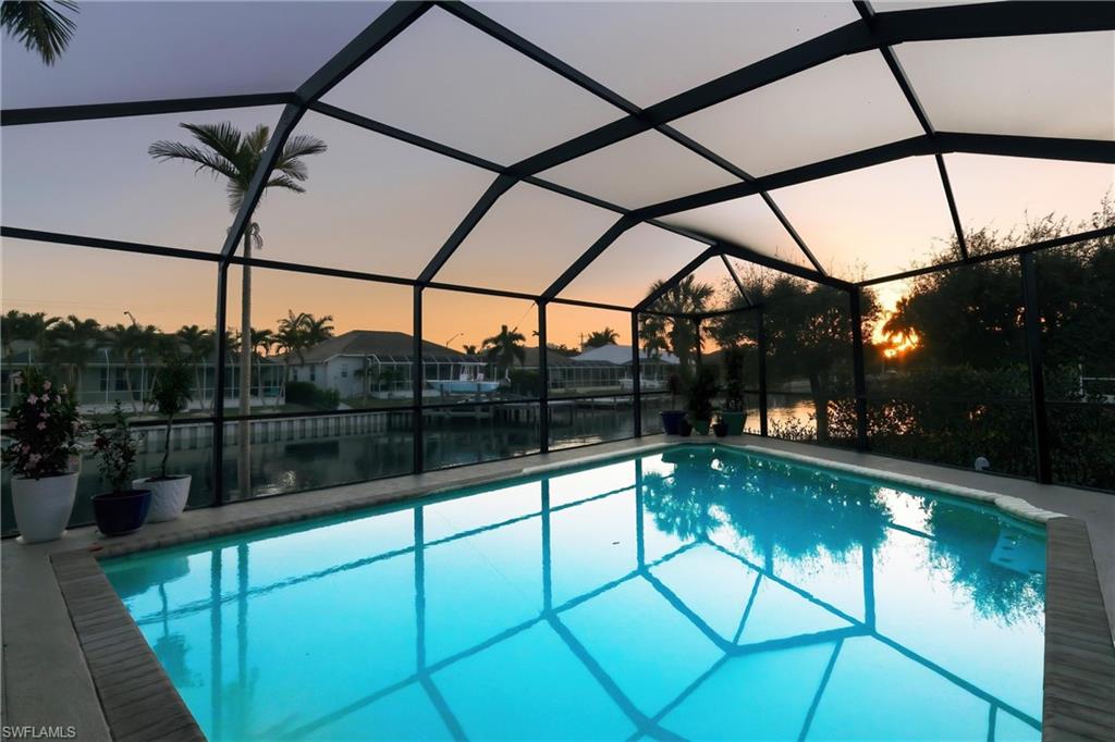 MARCO BEACH - Residential