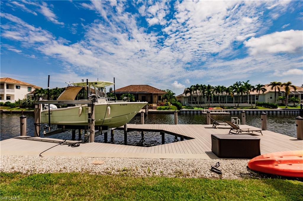 MARCO BEACH - Residential