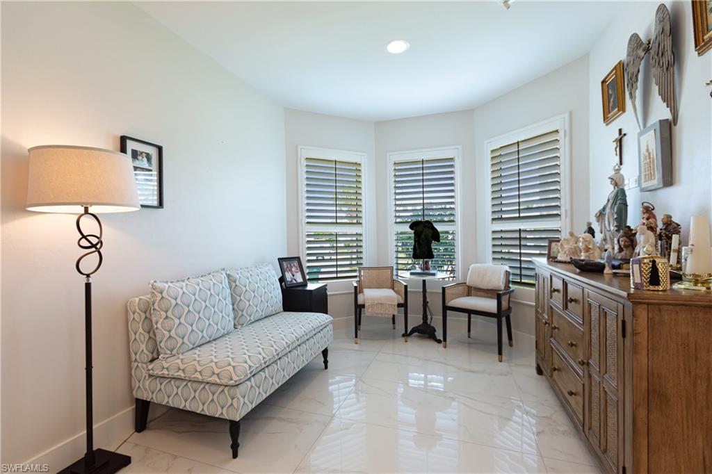 MARCO BEACH - Residential