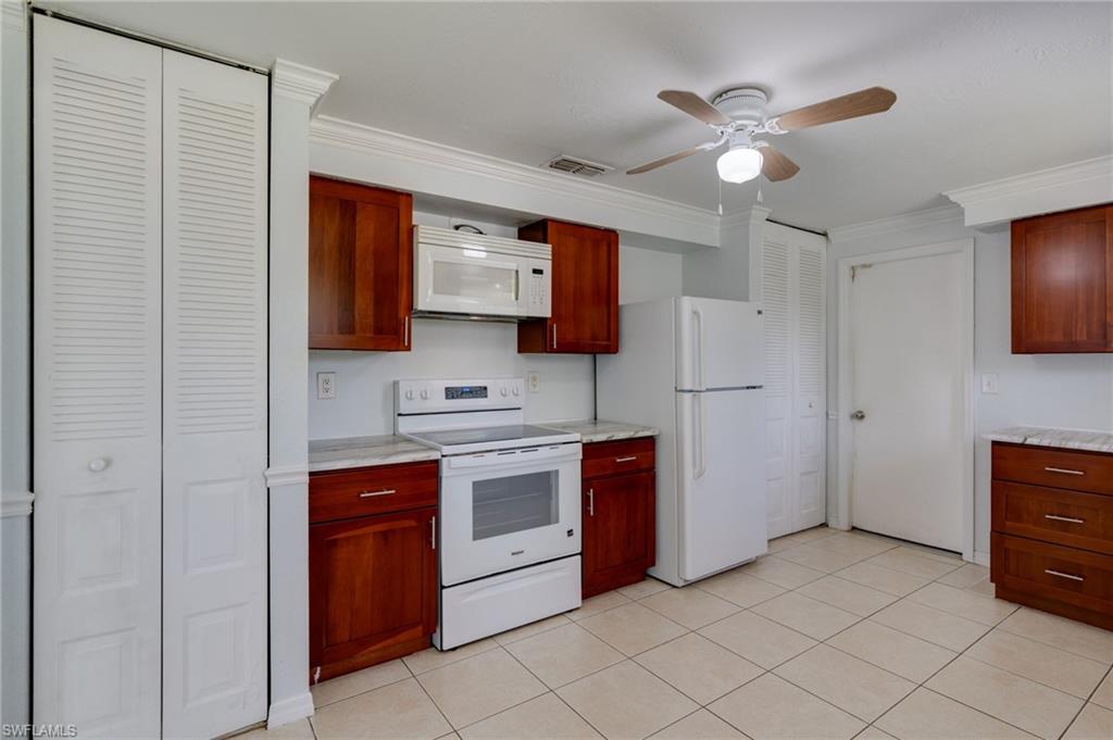 SAN CARLOS PARK - Residential
