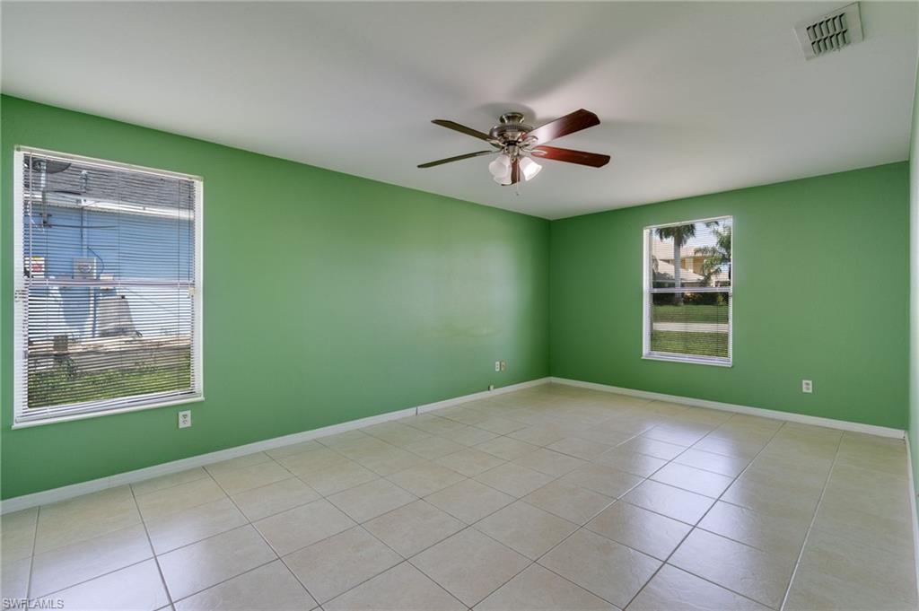 SAN CARLOS PARK - Residential